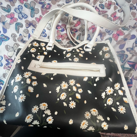 Betsey Johnson Black Daisy Satchel with White Trim - Picture 2 of 4